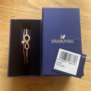 NWT Swarovski Infinity bangle